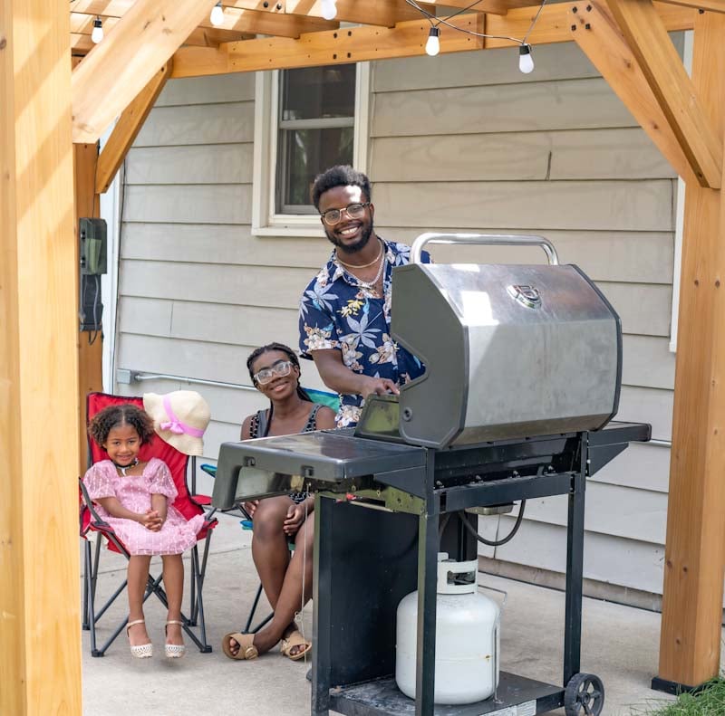 Carrolls family grilling